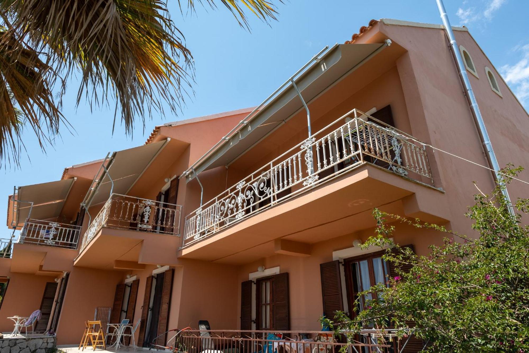 Kokkini Peach House Apartment Kokkínion Екстериор снимка